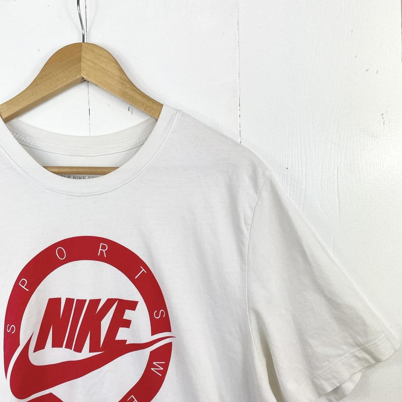 Nike Men's White and Red T-shirt | Depop