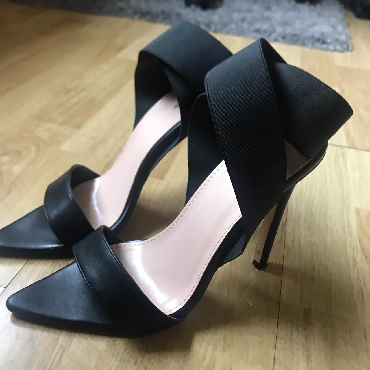 plt black heels