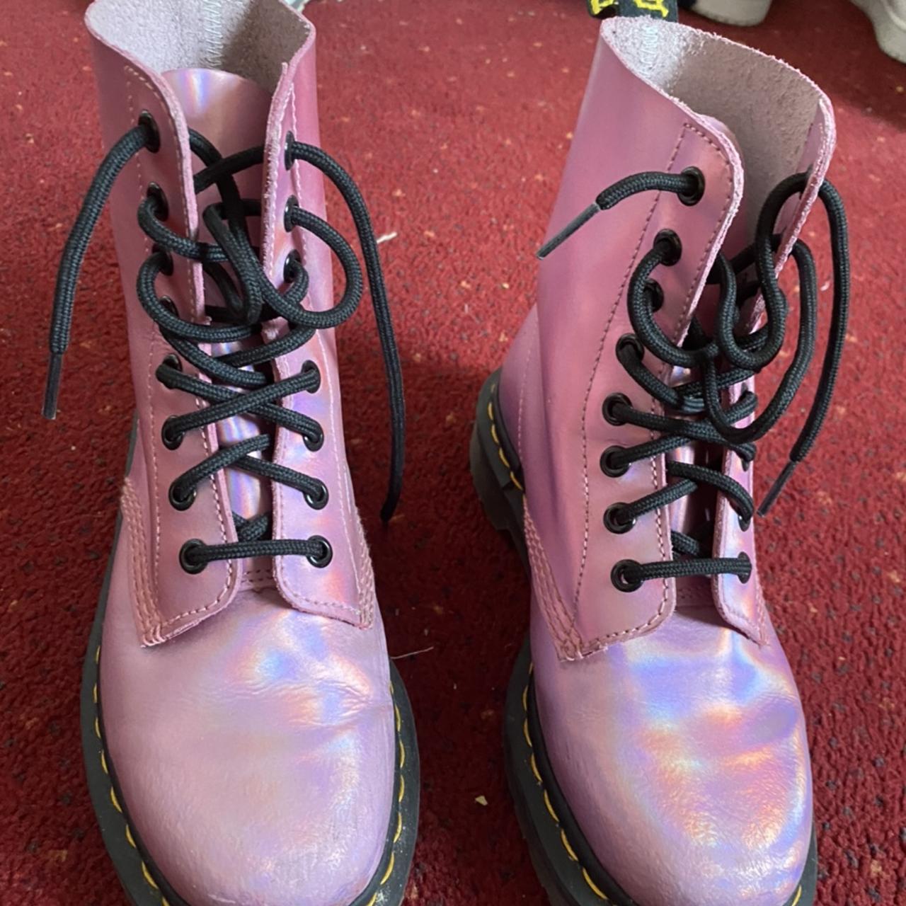 Dr martens cheap holographic pink