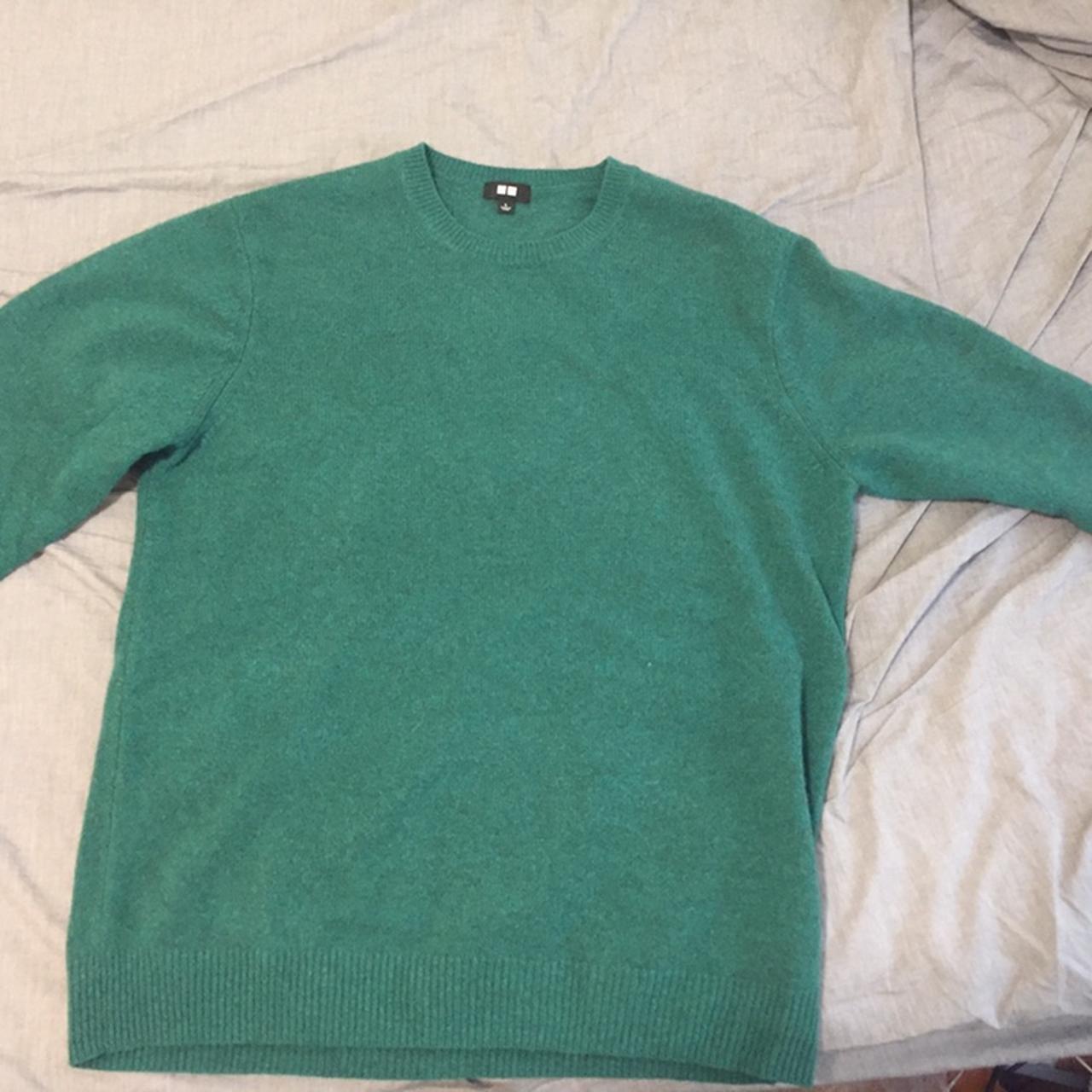 uniqlo premium lambswool crew neck sweater