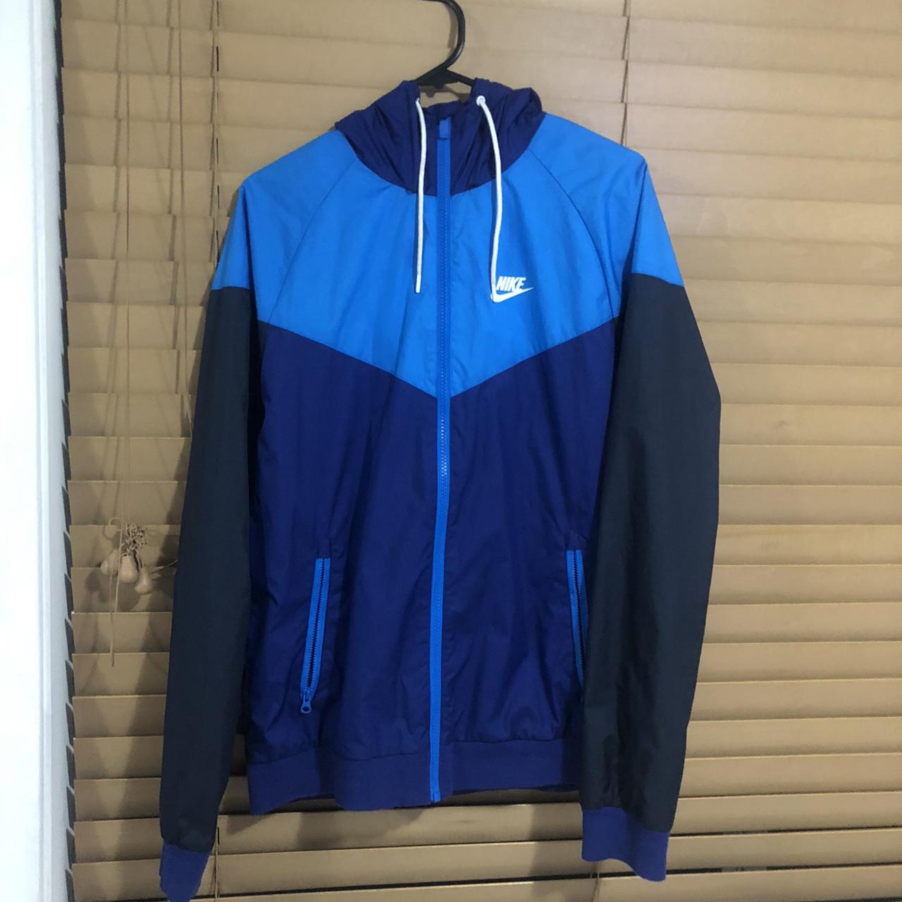 nike windbreaker white blue