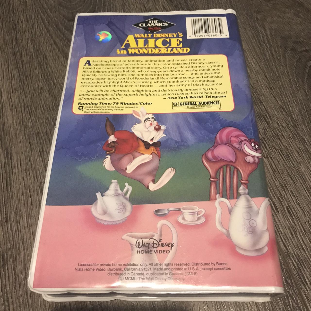 Vintage 1995 Alice in Wonderland Disney Masterpiece - Depop