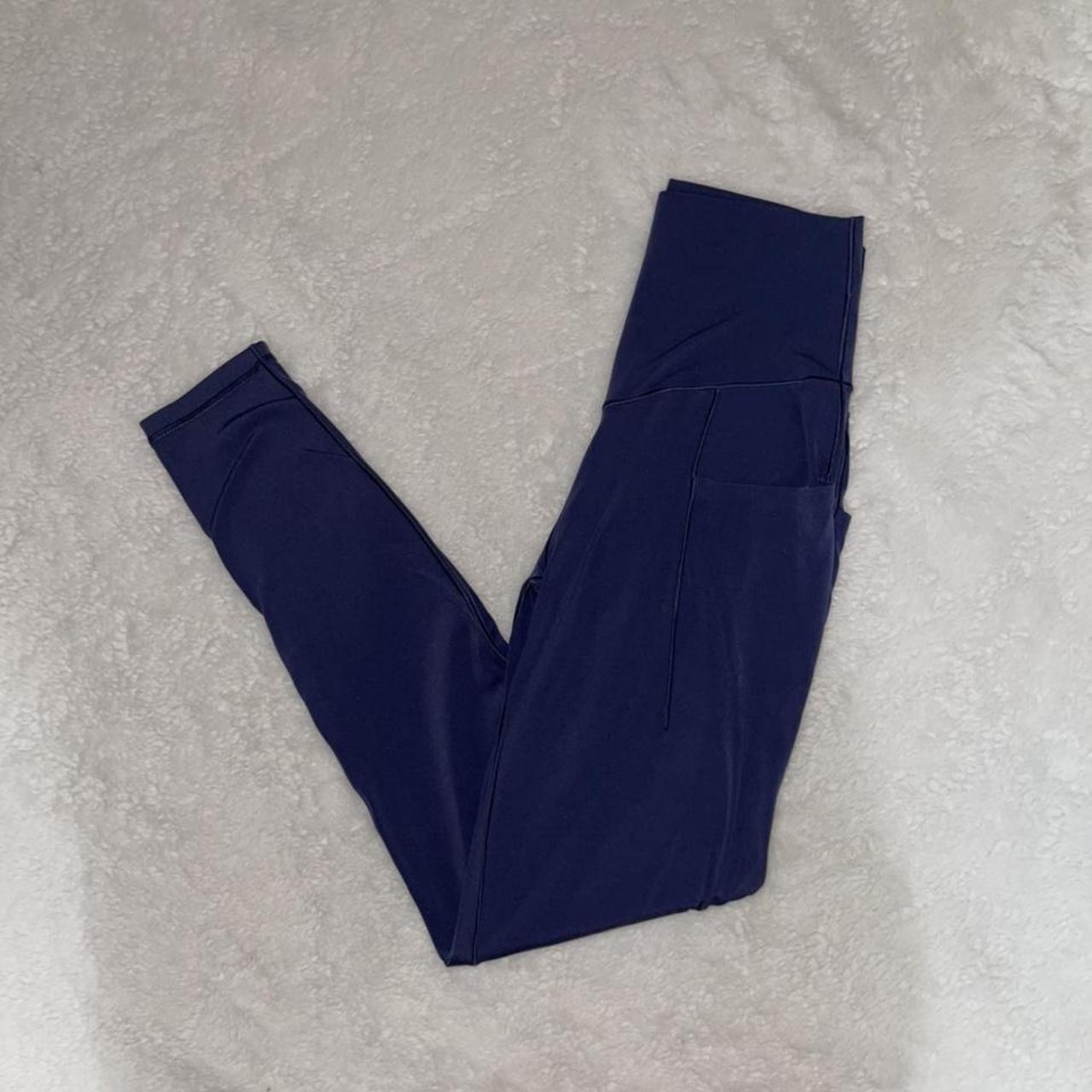 Aerie Women's Blue and Navy Leggings Depop