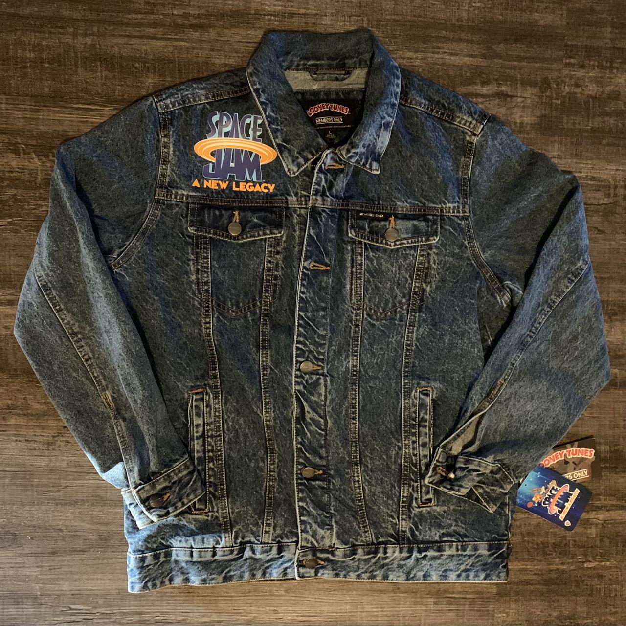 Space clearance denim jacket