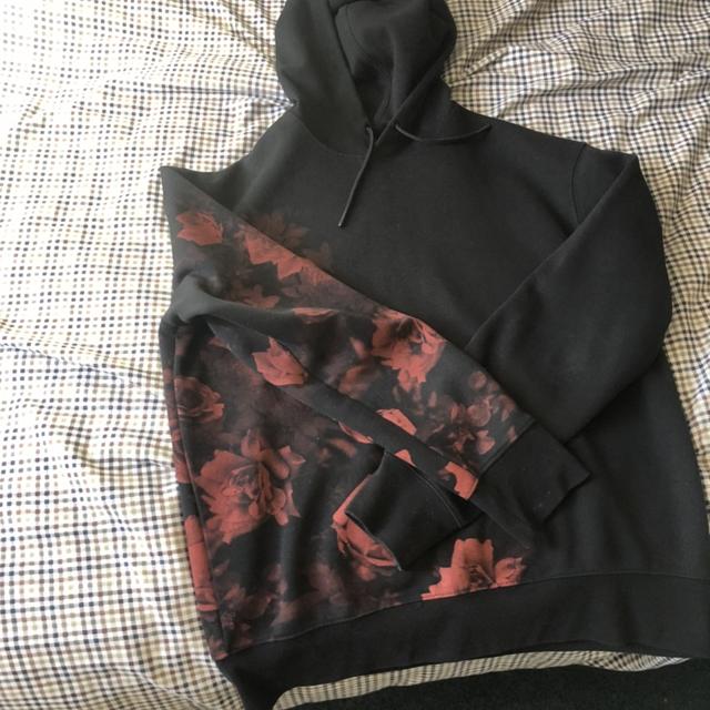 H & m black clearance hoodie