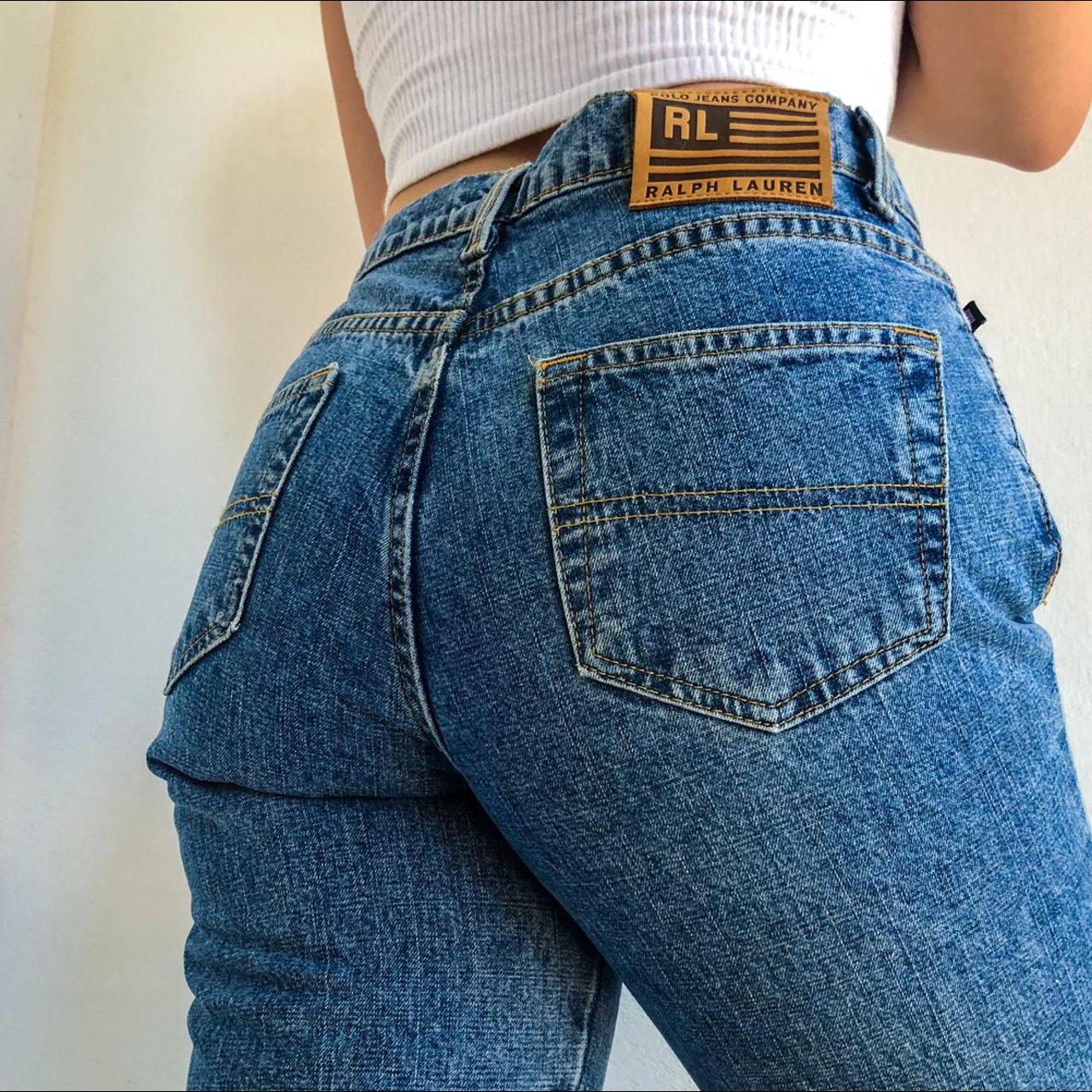 vintage mom jeans! These 90s style high waisted...