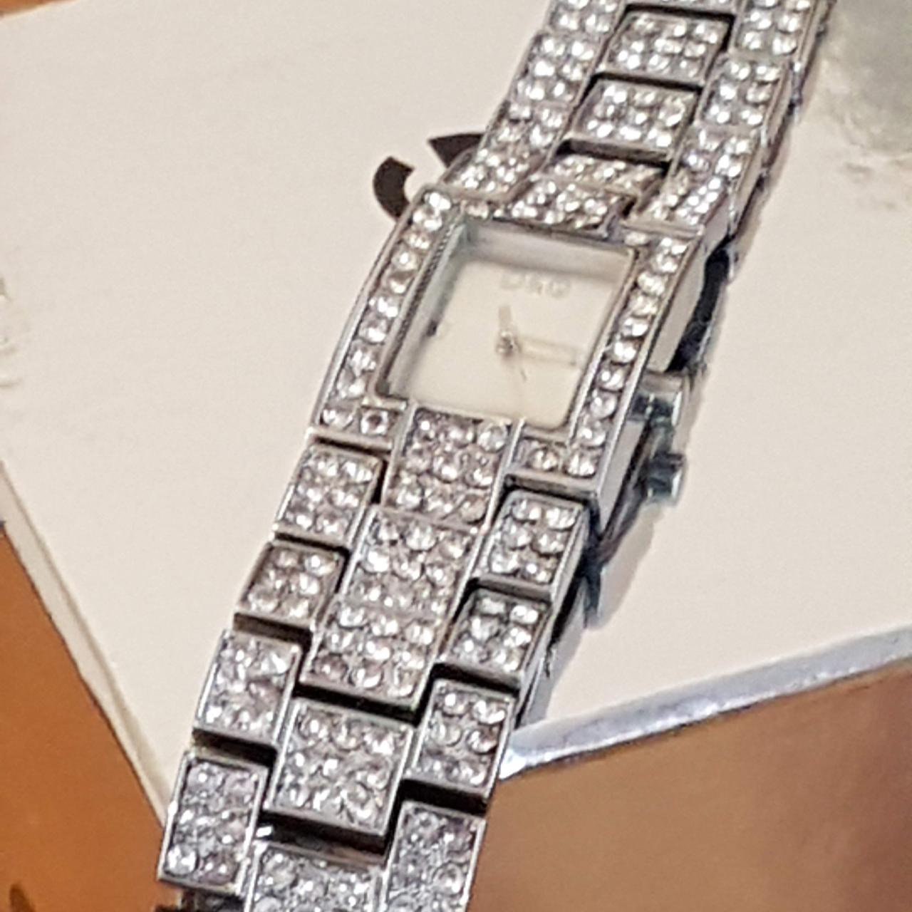 D&g hot sale diamond watch