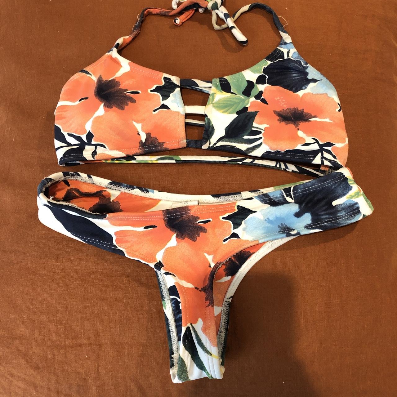 Midori bikini Xs top Xs whale tail bottom Some... - Depop