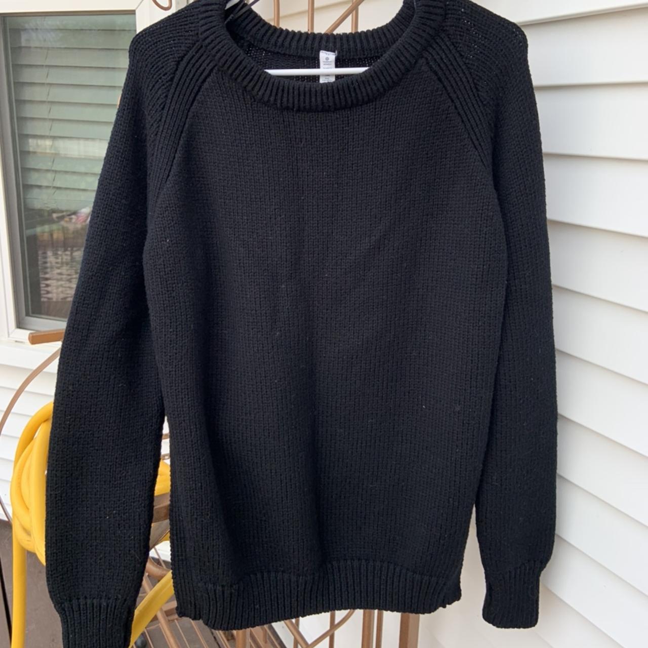 Lululemon Women's Black Jumper | Depop