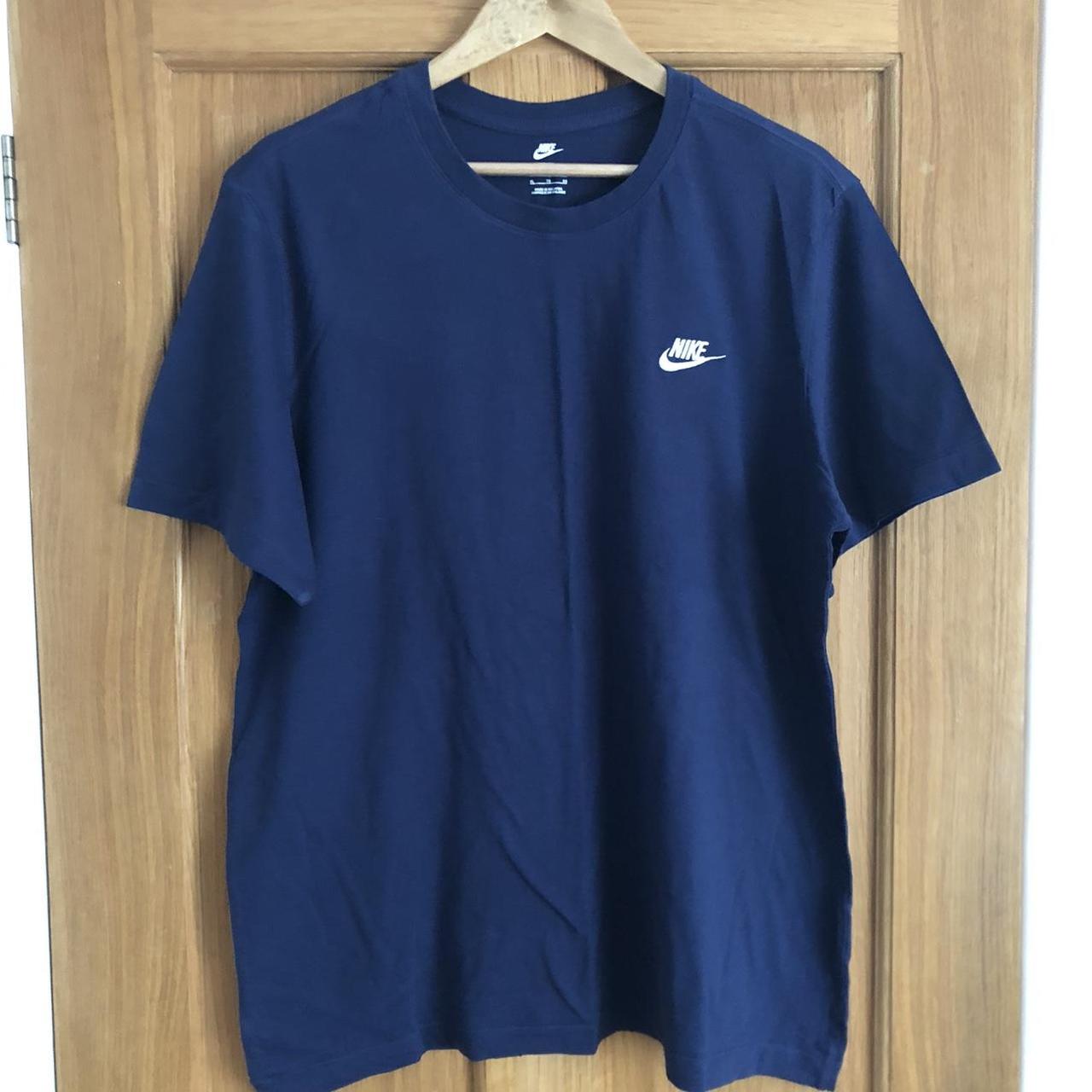 Mens Navy Blue Nike T-shirt Size X-Large Excellent... - Depop