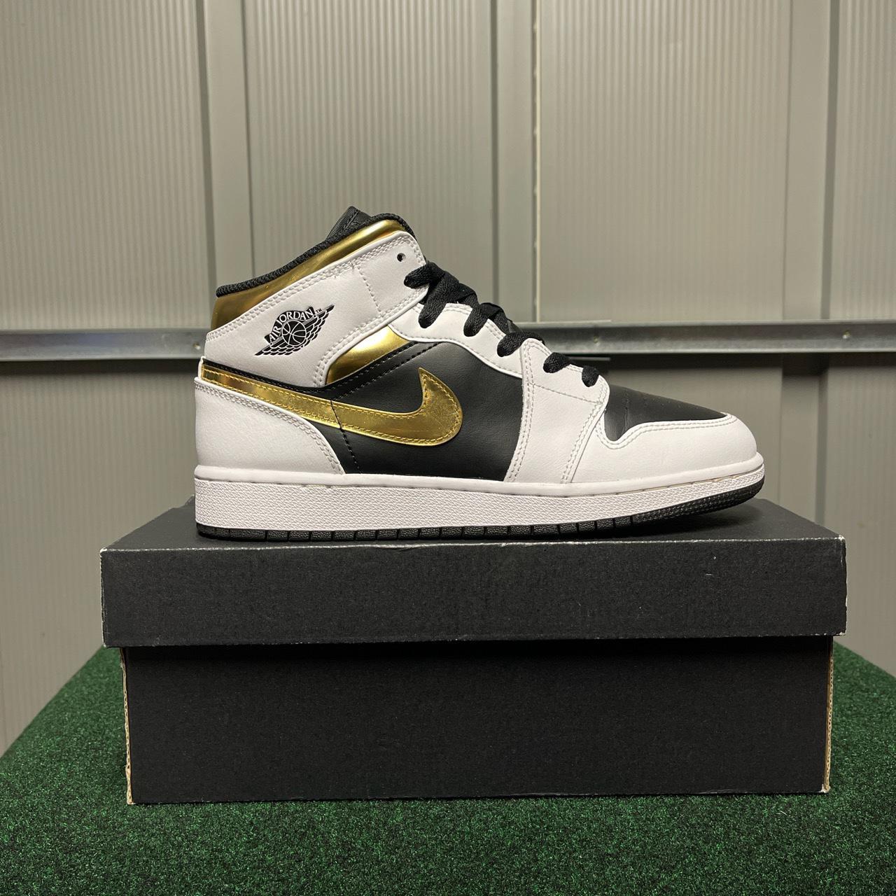 Air Jordan 1 Mid “Gold Black” Some Signs Of Wear And... - Depop