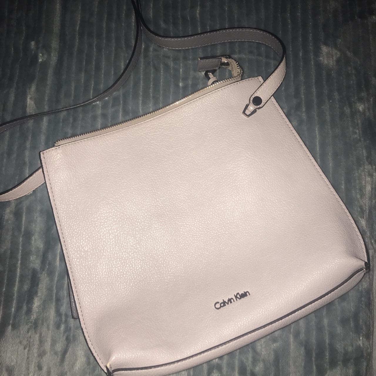 Authentic Calvin Klein shoulder purse, it's broken, - Depop