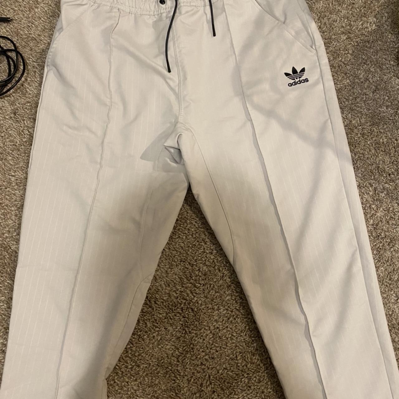 Adidas cropped outlet pants mens