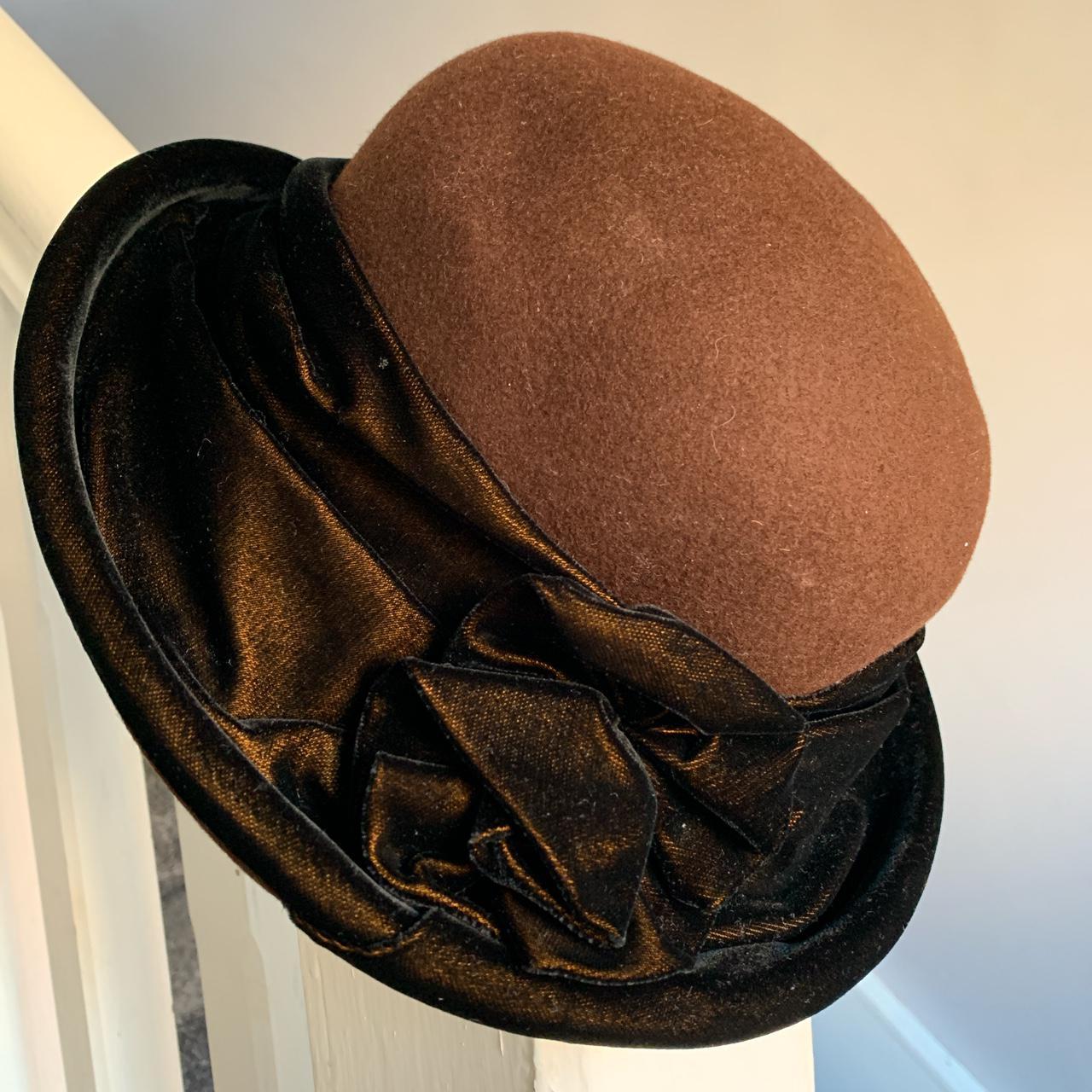 Brown Wool Hat Very 90s Velvet detail around... Depop
