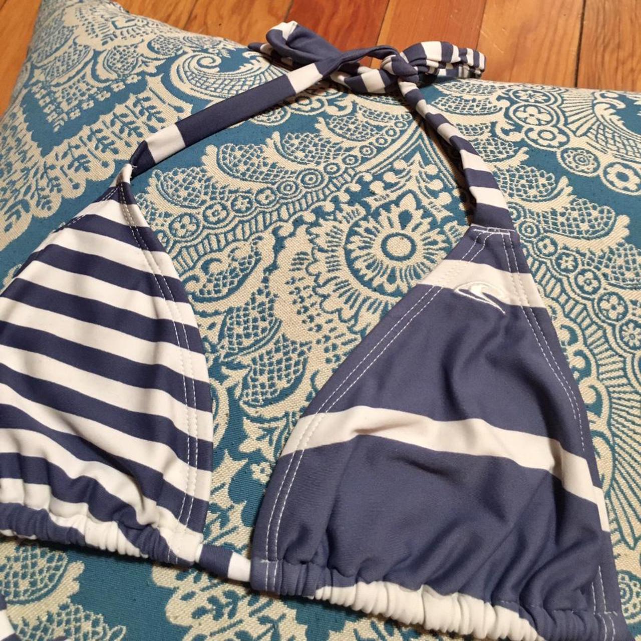 Rip Curl Women's White and Blue Bikini-and-tankini-tops | Depop