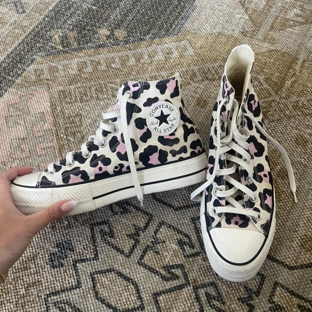 converse cheetah pink