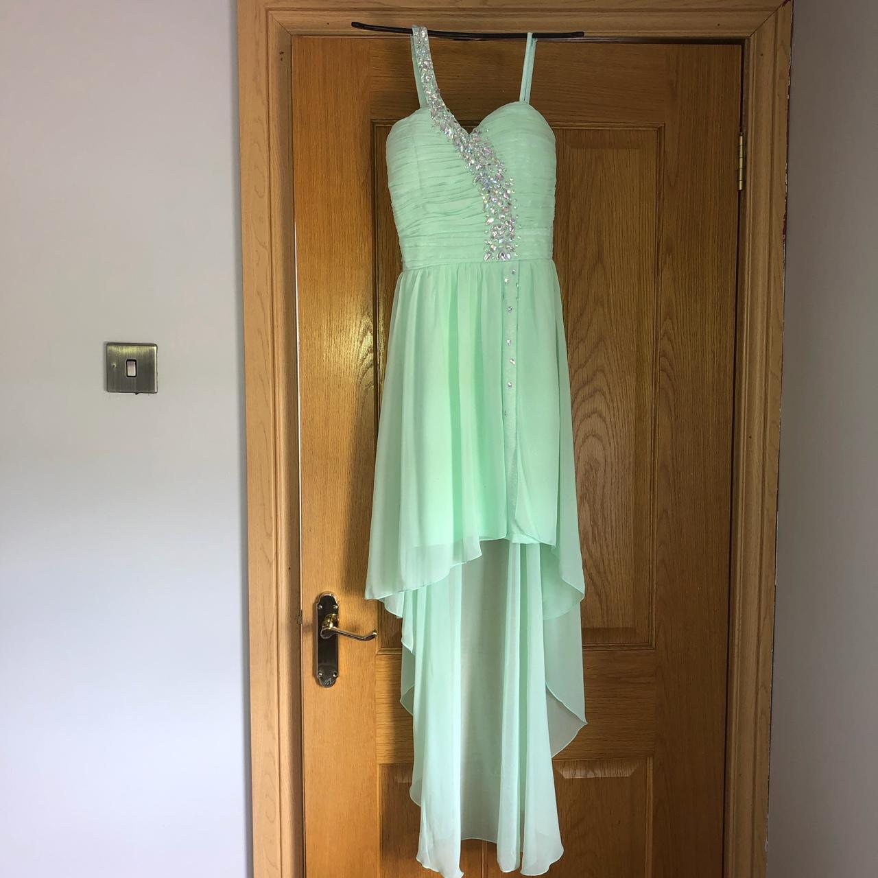 Quiz green hot sale prom dress