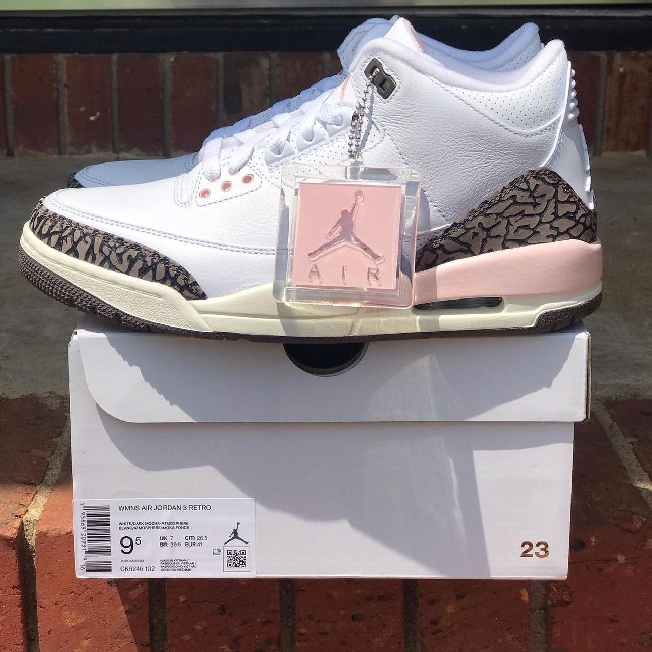 Air Jordan Retro 3 Dark Mocha / Neapolitan , Size...