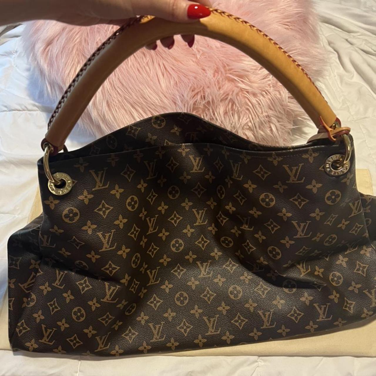 Louis Vuitton tote bag in perfect condition with... Depop