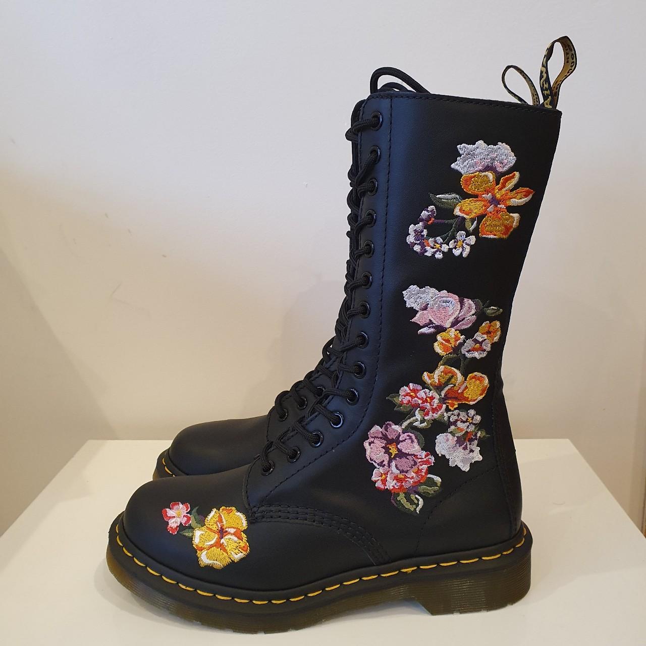 Dr martens vonda ii best sale