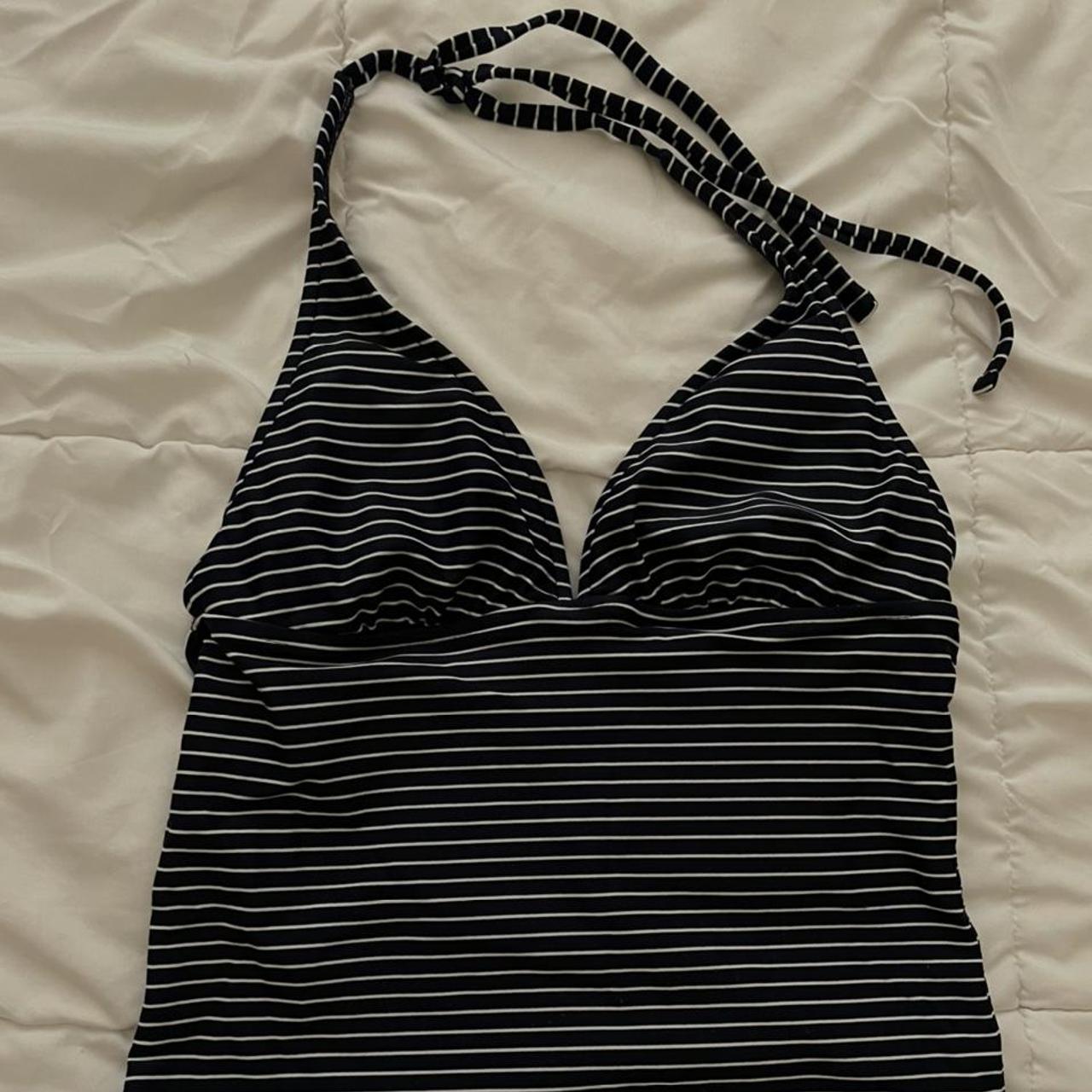 Gap Women's Bikini-and-tankini-tops | Depop