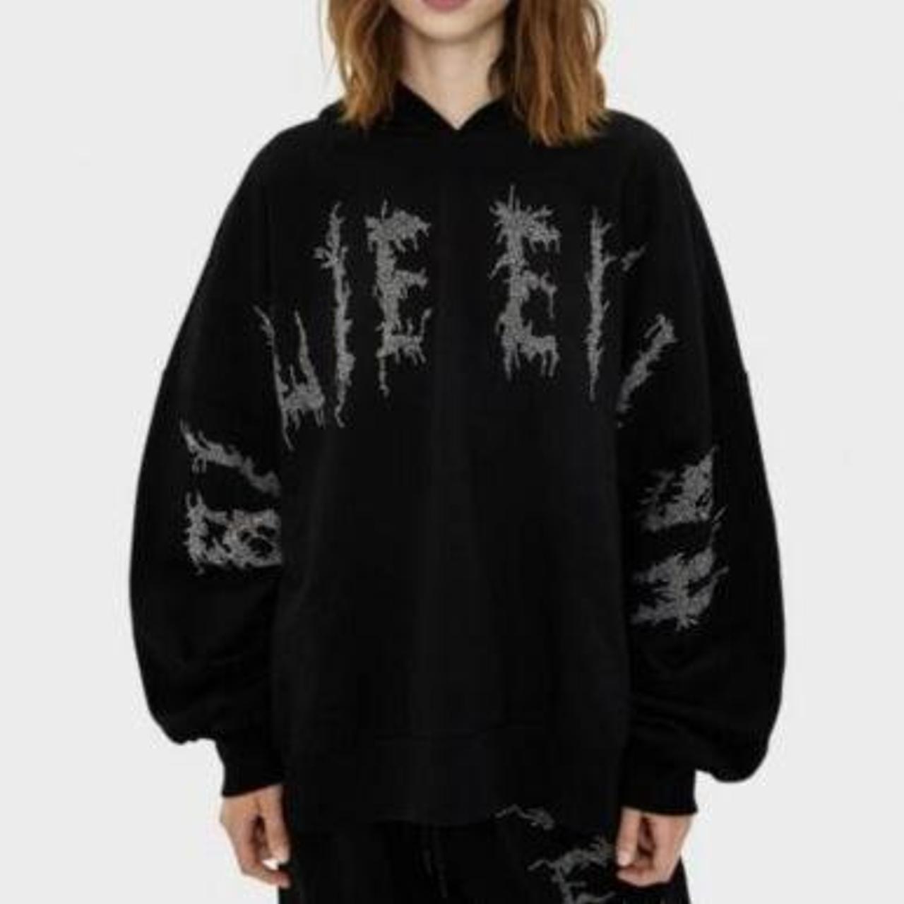 Billie eilish pullover bershka best sale