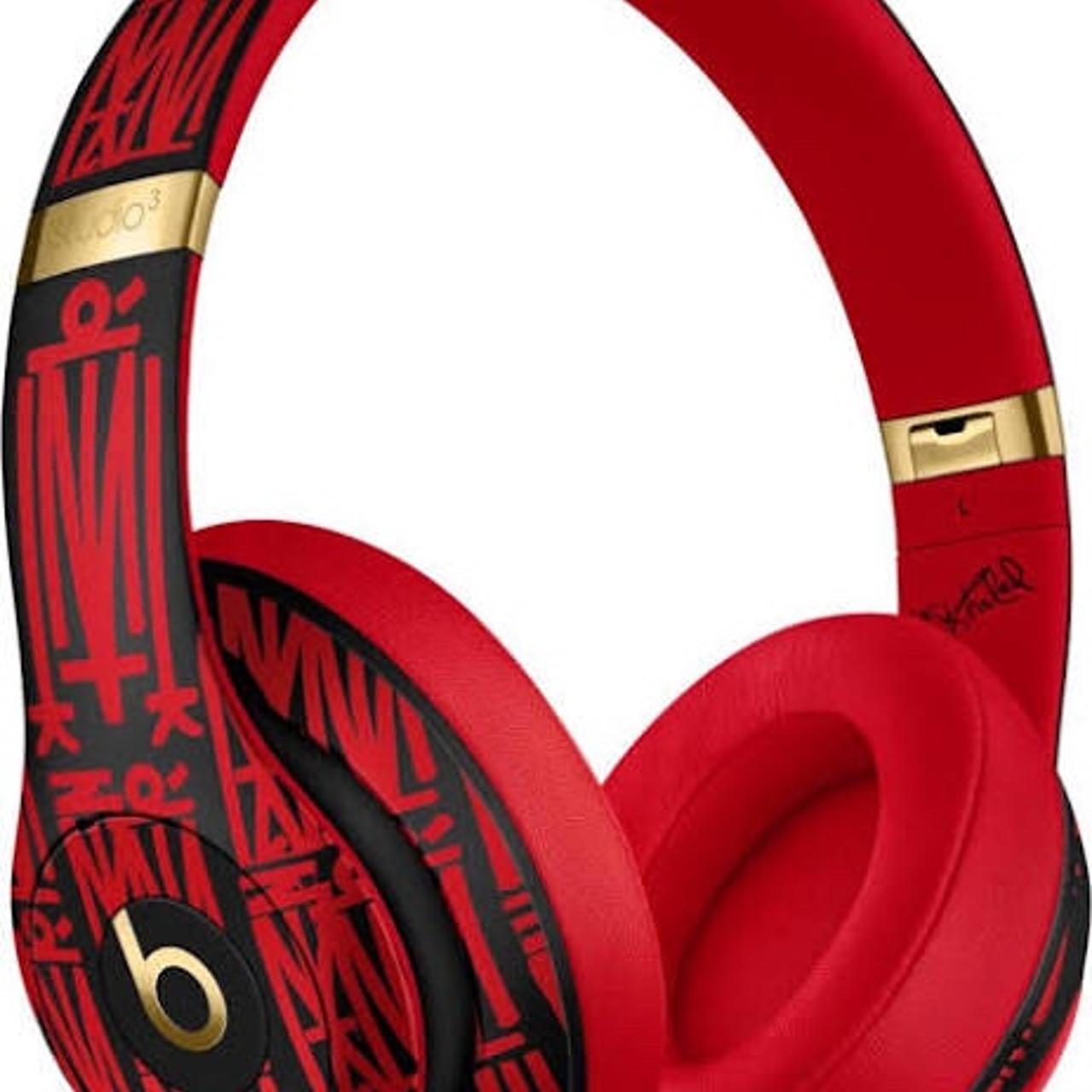 Beats × DJ khaled You must believe. You must be wireless. #GotNoStrings DJ