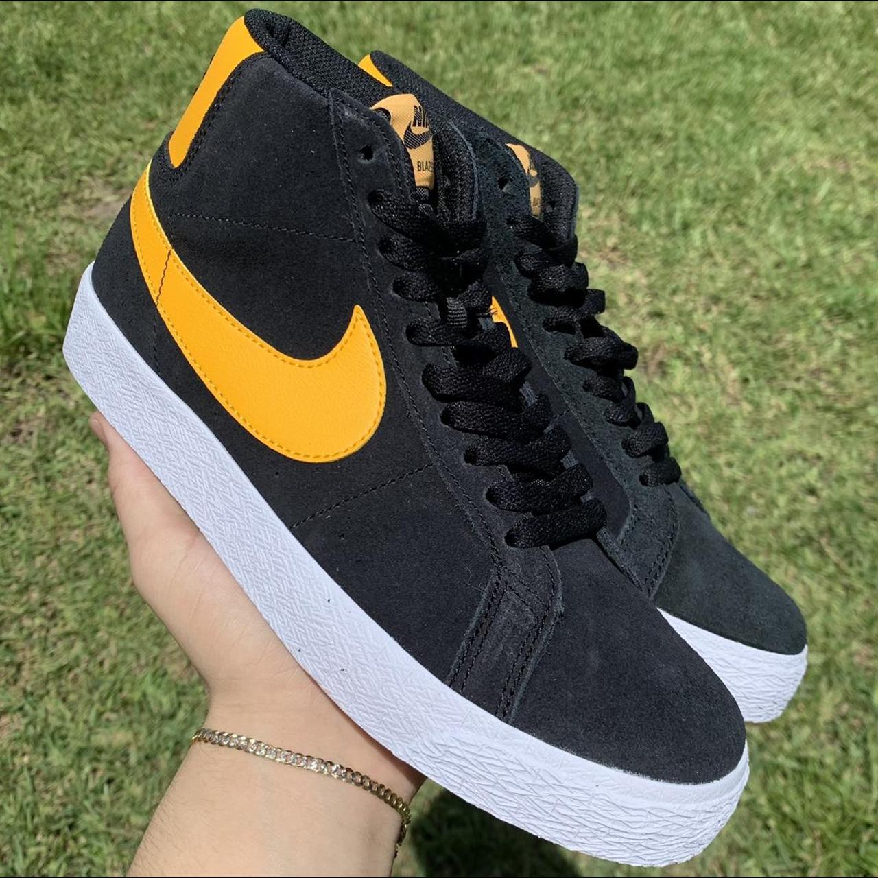 nike blazer black yellow