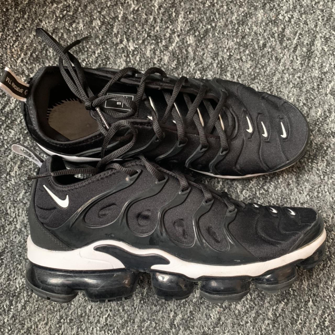 vapormax plus overbranding black