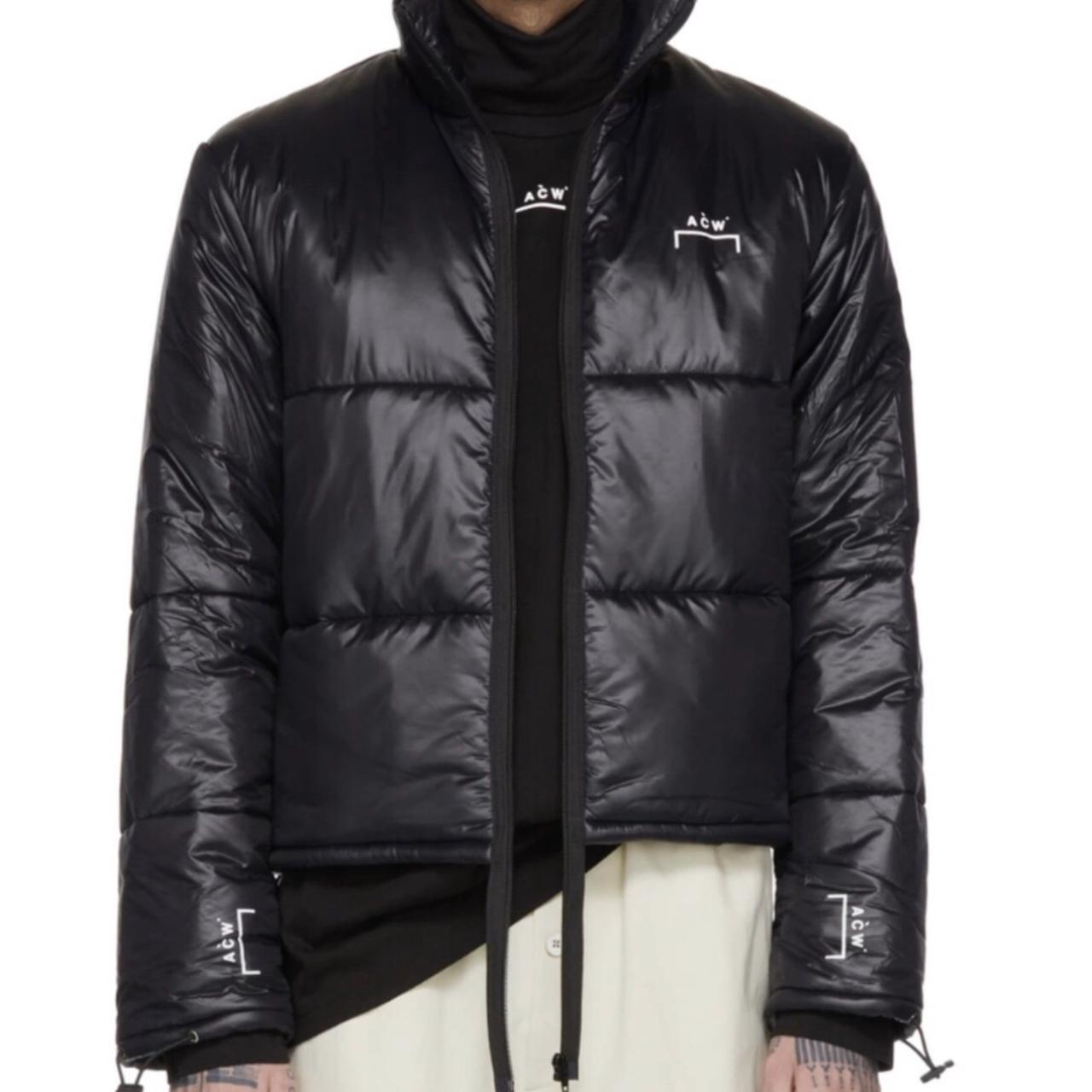 A cold clearance wall down jacket