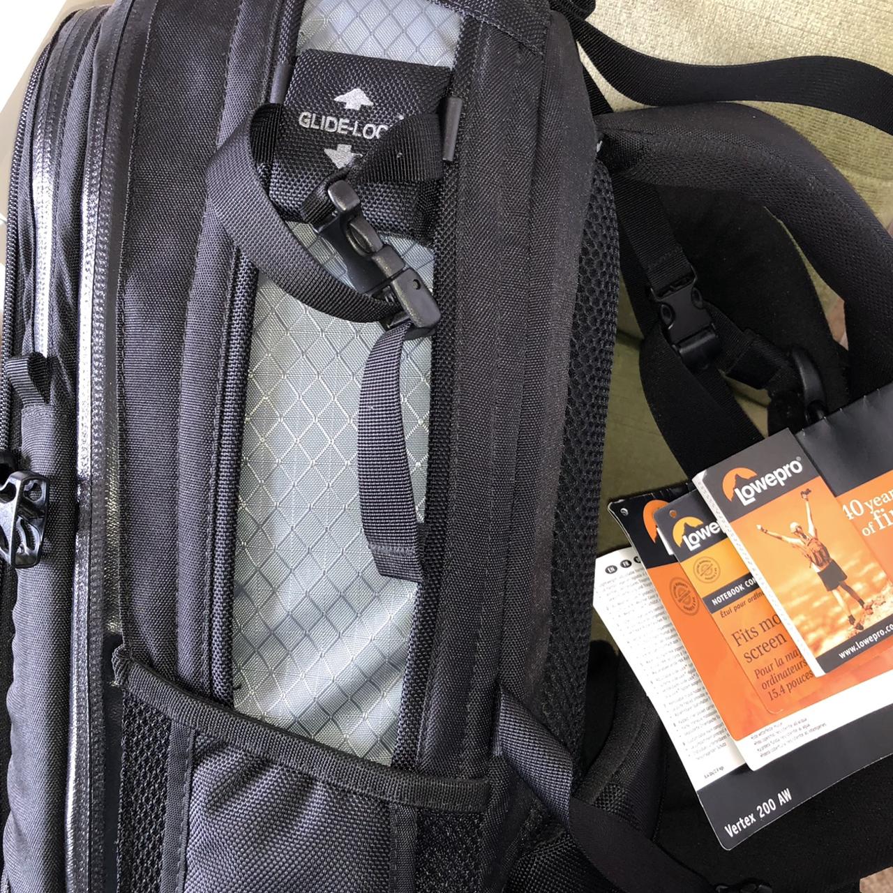 lowepro 眠たく vertex 200 aw