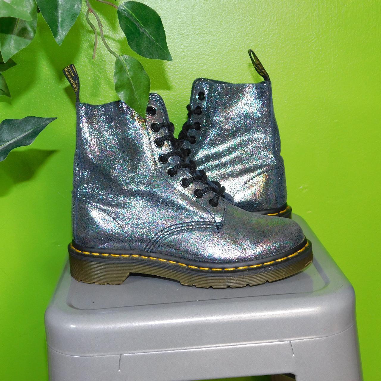1460 pascal flame glitter