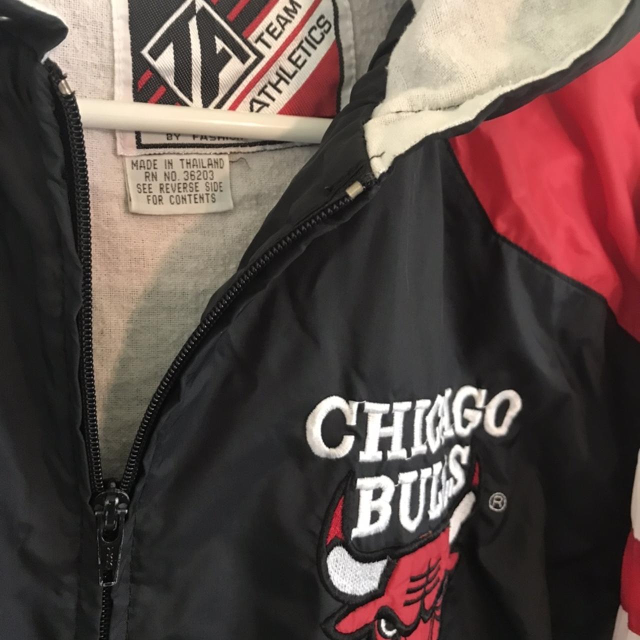 Vintage 90s chicago online bulls jacket