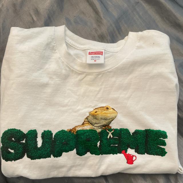 Supreme Lizard Tee size Med. I wore it once for a... - Depop