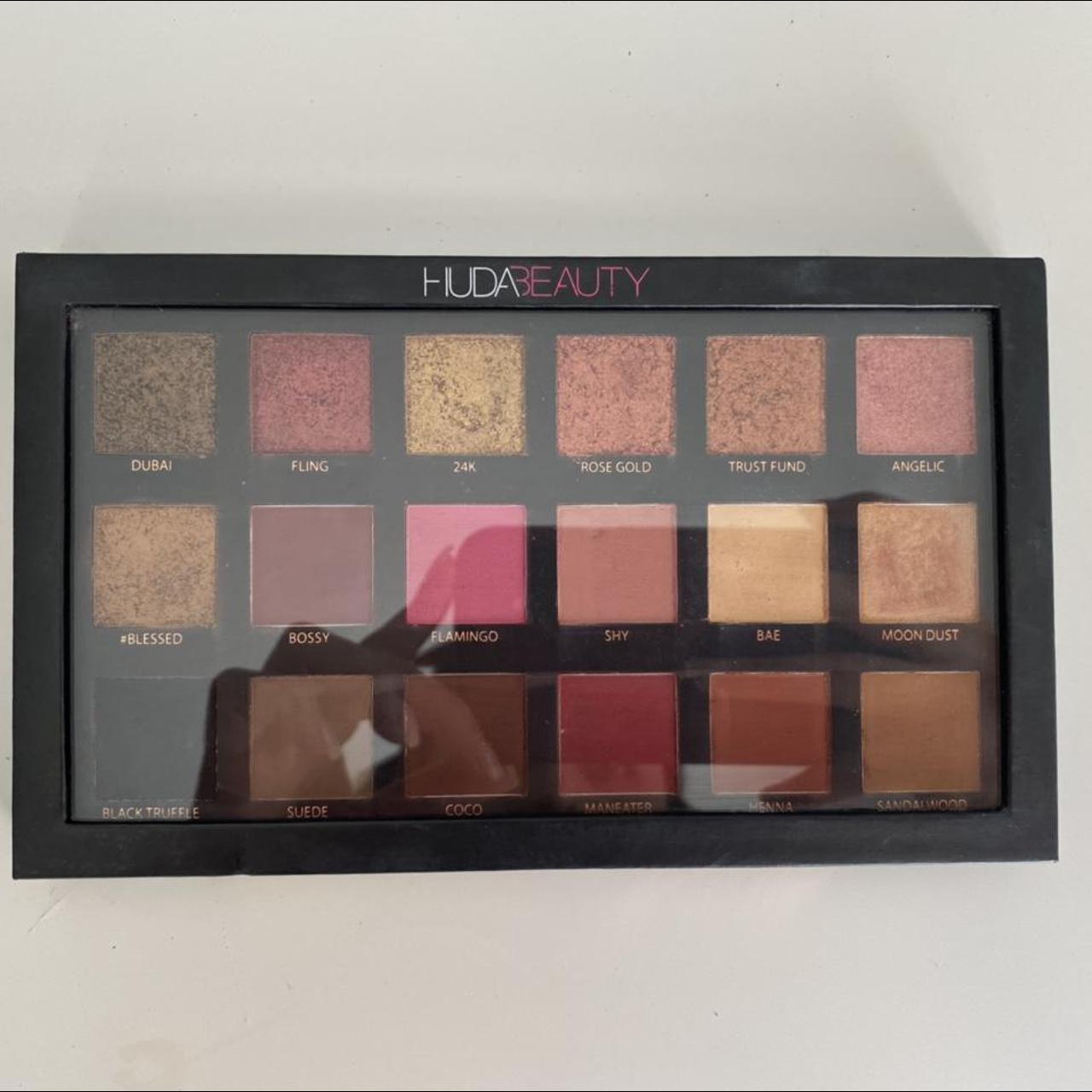 Huda Beauty Textured Eyeshadow Palette Depop