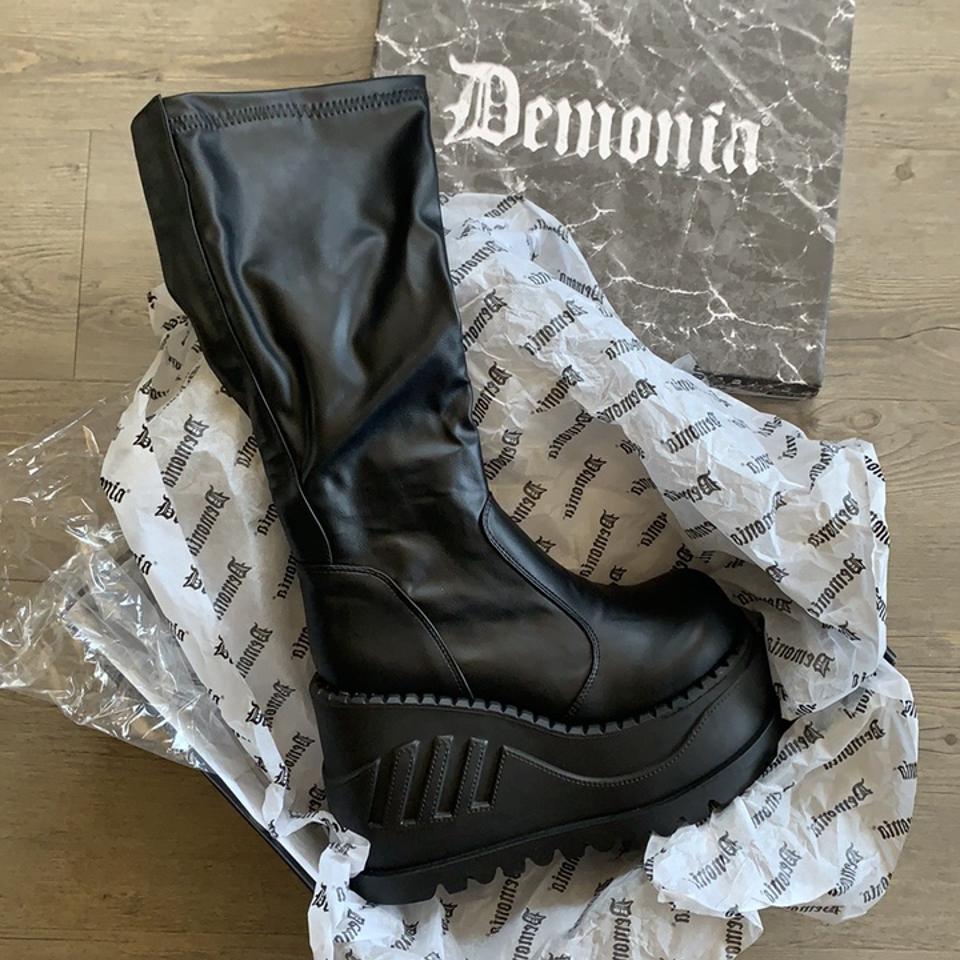 demonia stomp 300