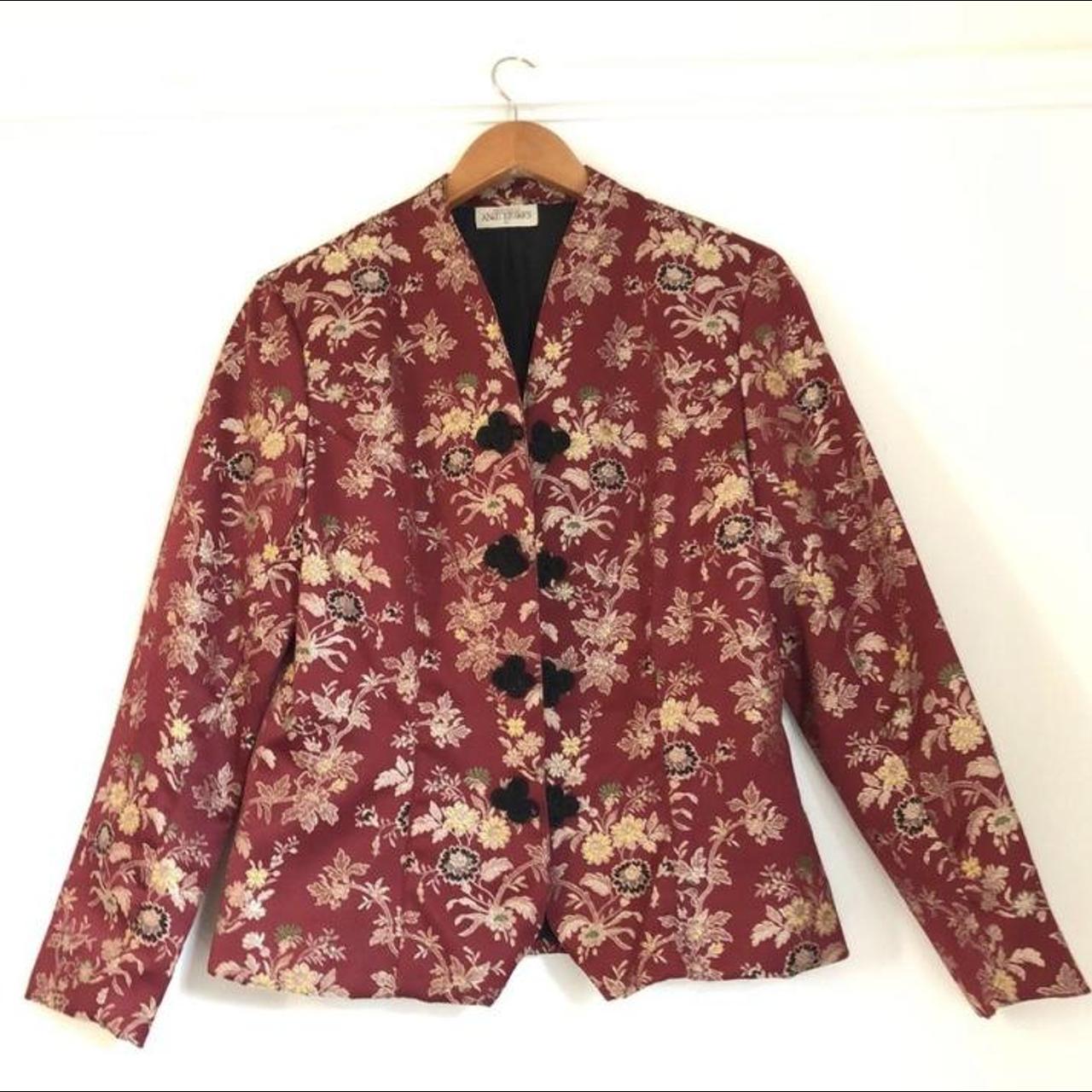 Absolutely stunning vintage Chinese jacket Red and... - Depop