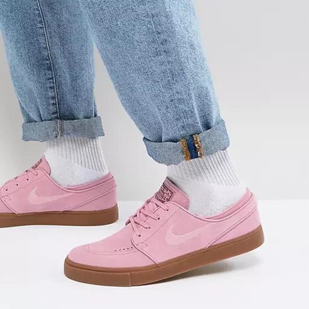 nike sb pink trainers