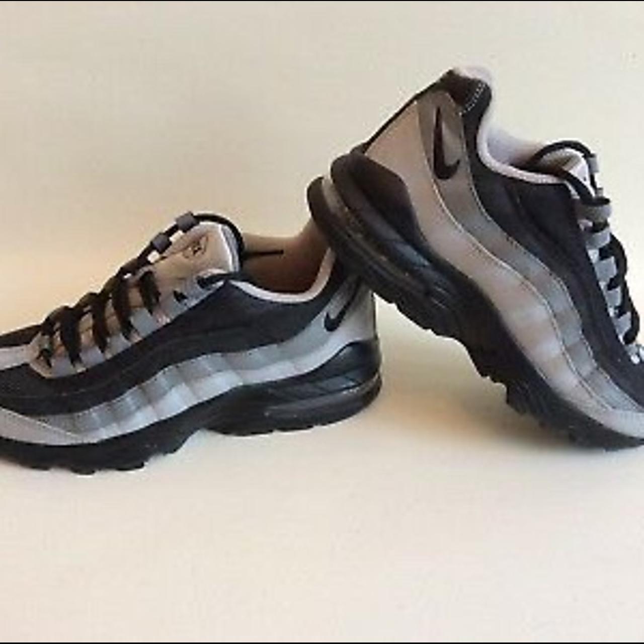 Nike air max 95, Obsidian/Black, 307565- 054. Used...