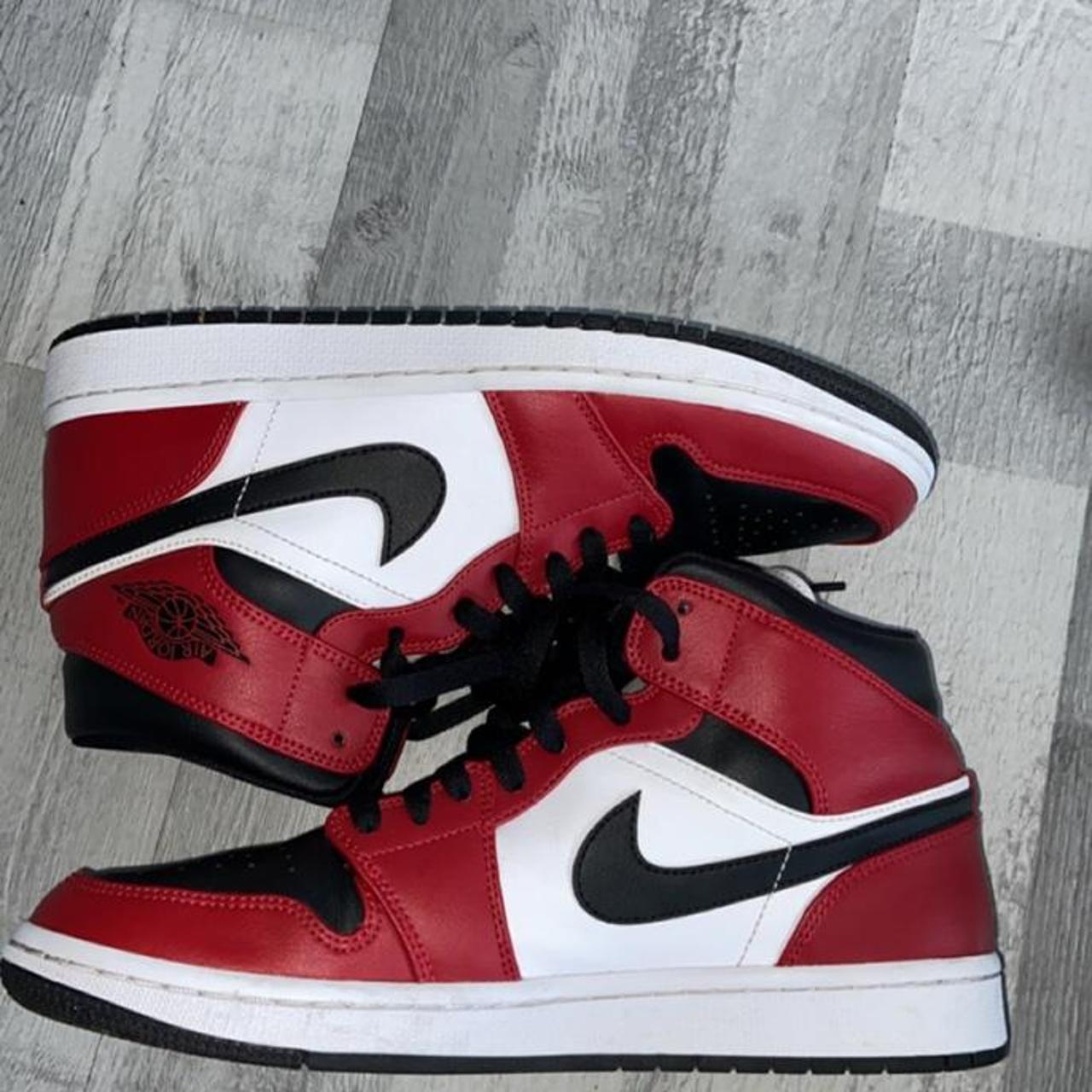 Air Jordan 1 Chicago Mid Toe Like New Worn A Few - Depop