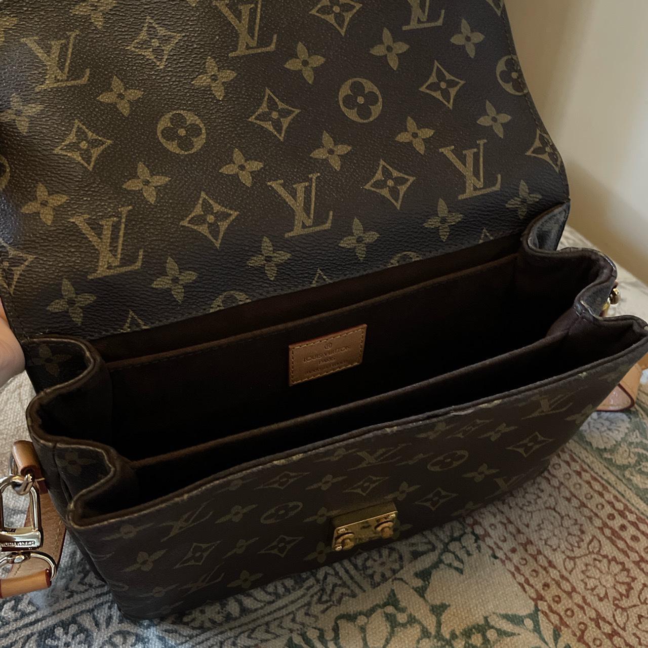 Vintage Louis Vuitton cross body bag In great - Depop