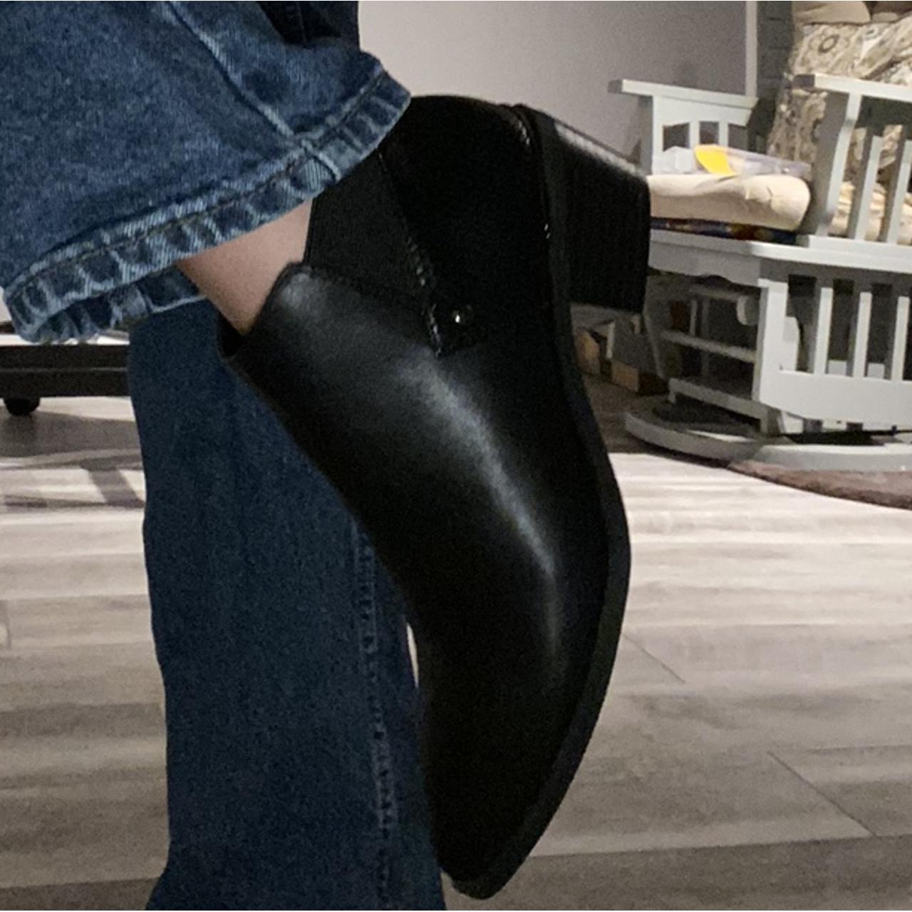SIMPLY VERA, Low black booties, Worn Once,