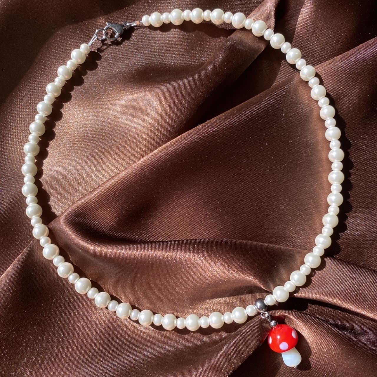The lost mushroom pearl necklace. – Plhi studio