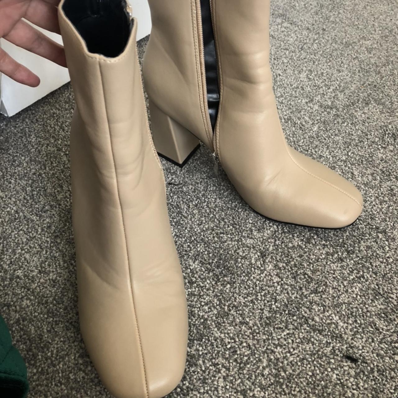 Boohoo Women's Boots Depop