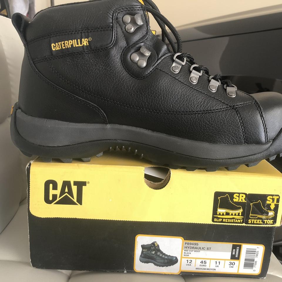 Cat hydraulic safety store boots