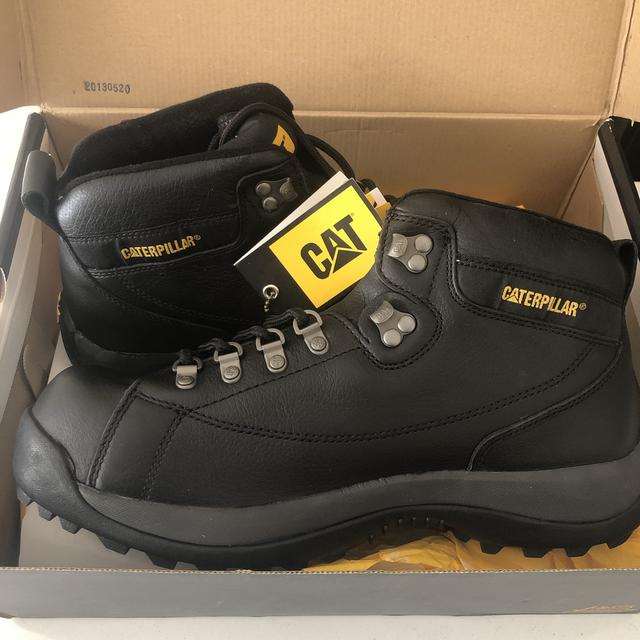 Caterpillar men's hydraulic mid cut hotsell steel toe boot