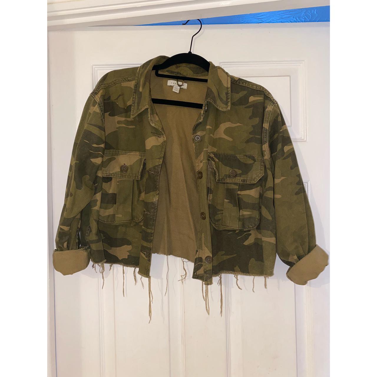 Cropped camo jacket on sale topshop