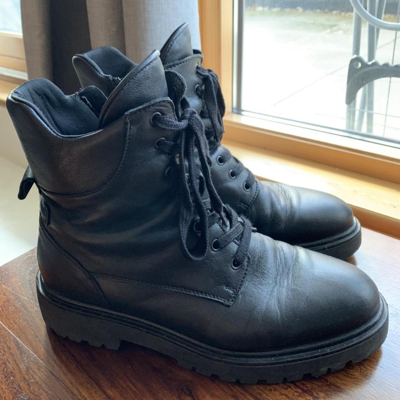 zign hiking boots in black