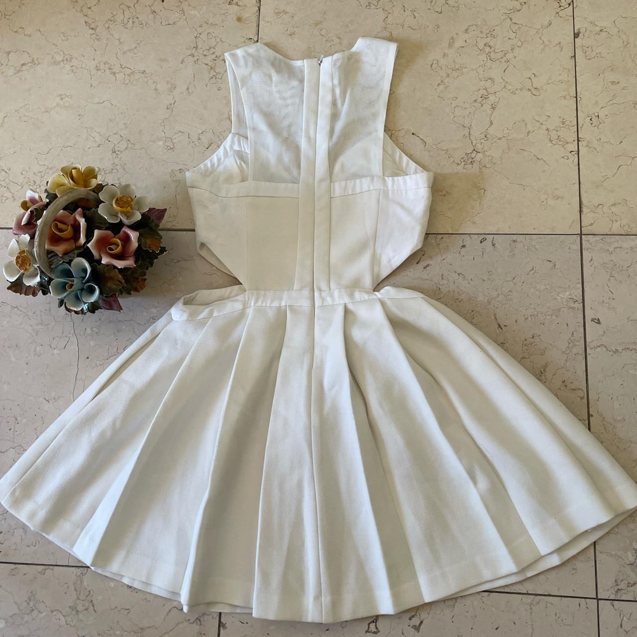 Three Floor Women's White Dress (2)