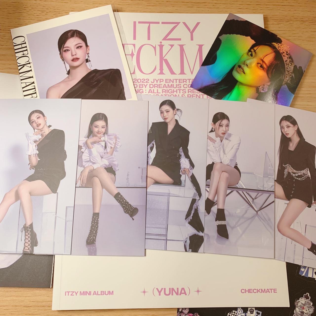 Itzy Checkmate Album Photos OFFICIEL 